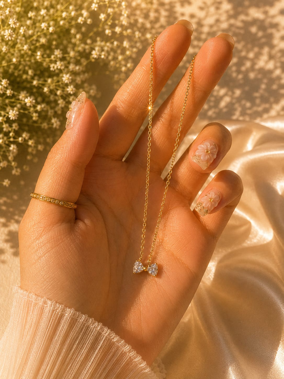 Minimal Bow Pendant